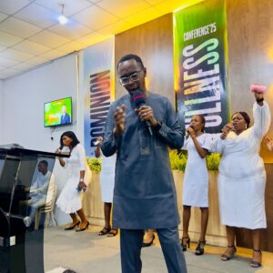 Pastor Temiloluwa Ola Ministering